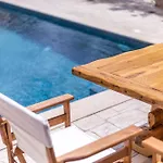 Villa Lakkos *